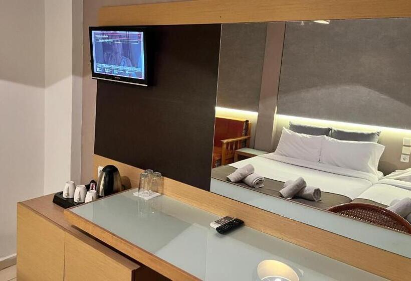 اتاق استاندارد سه تخته با بالکن, Rex