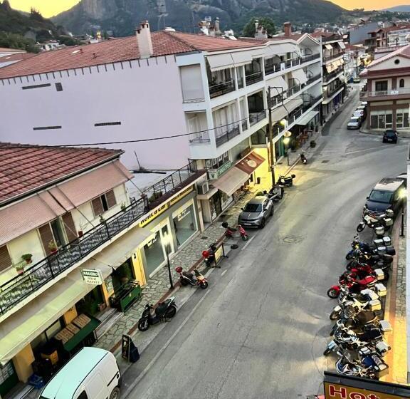 اتاق استاندارد سه تخته با چشمانداز, Rex