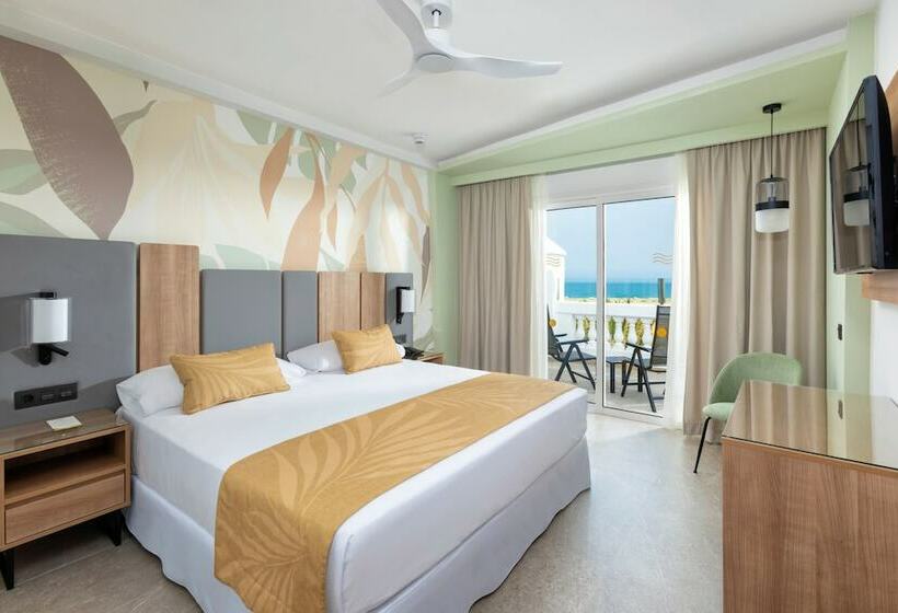 סוויטת ג'וניור סופריור, Hotel Riu Palace Maspalomas - Adults Only