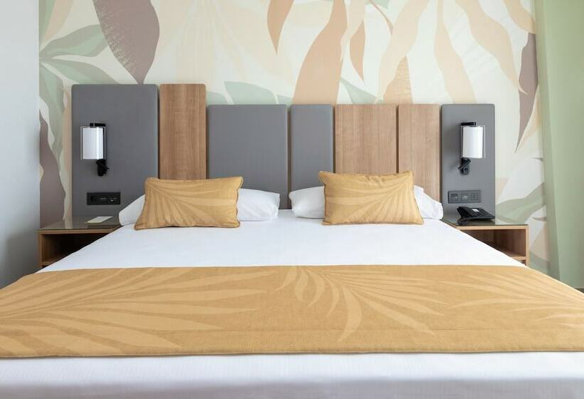 סוויטת ג'וניור סופריור, Hotel Riu Palace Maspalomas - Adults Only