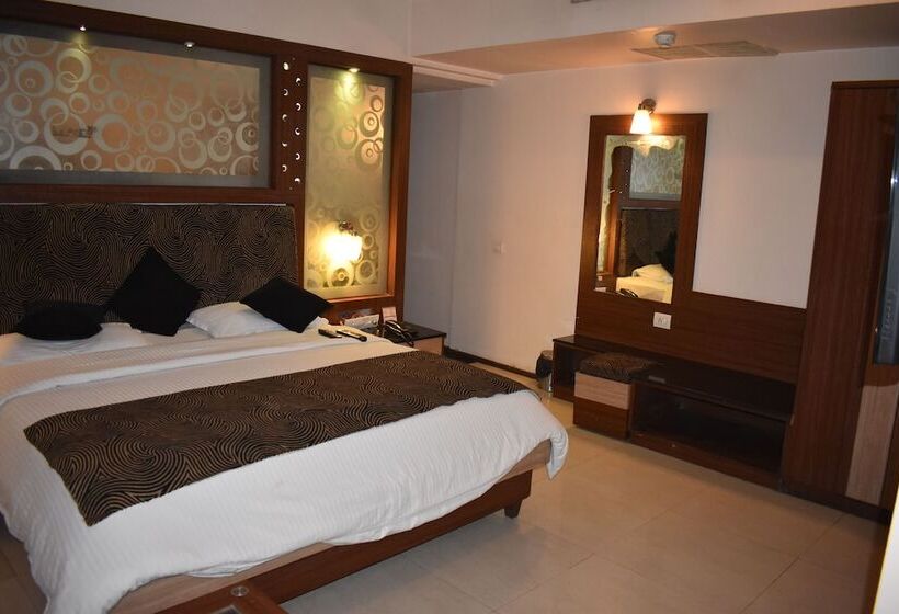 Suite, Royal Highness