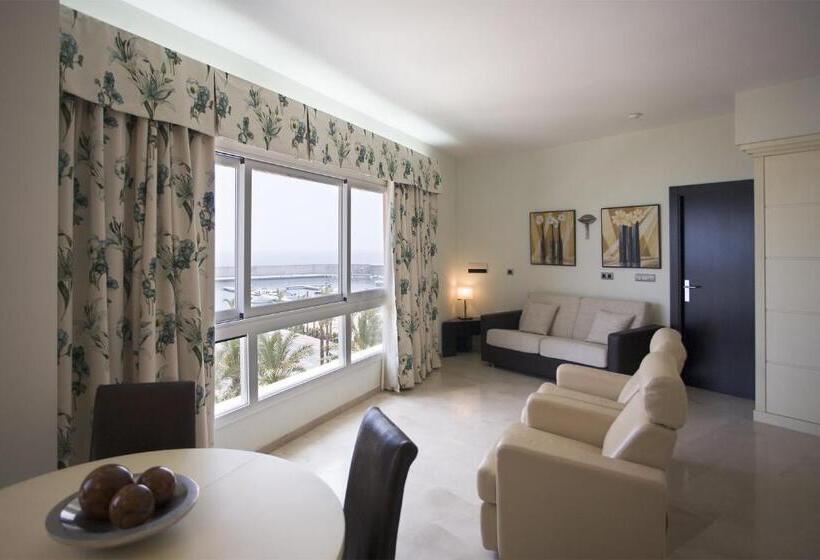 חדר סטנדרט, Senator Águilas