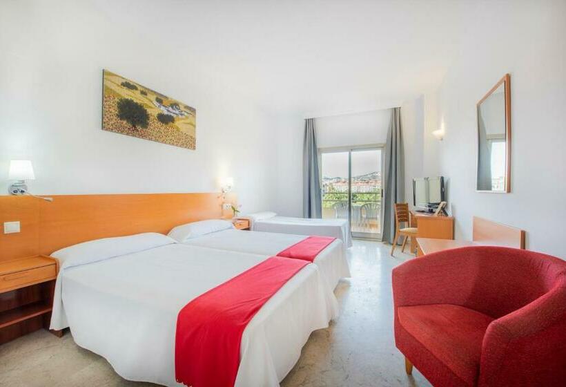 标准三人间, Toboso Almunecar