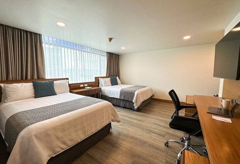 스탠다드 룸 더블 침대 2개, Wyndham Garden Quito