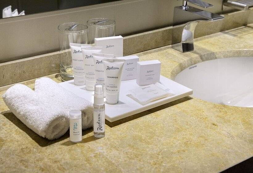 סוויטה, Radisson Bogota Metrotel