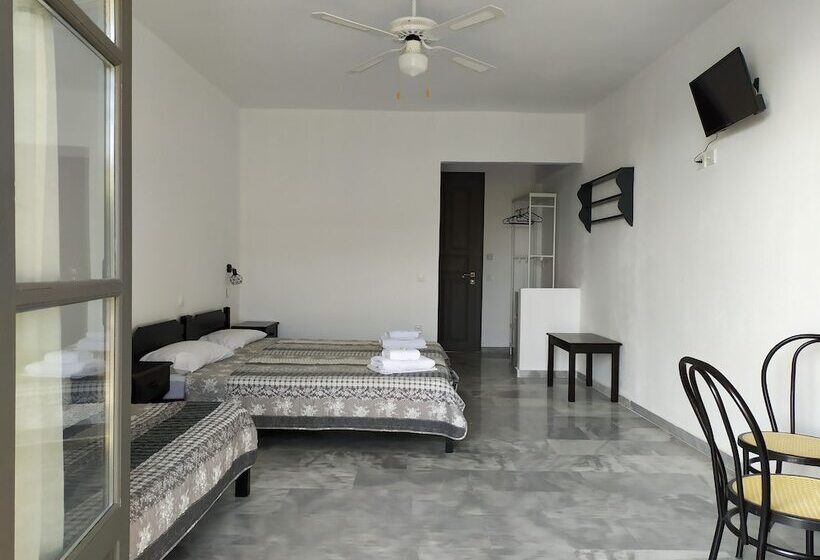 استودیوی استاندارد با چشمانداز دریا, Arellis Studios