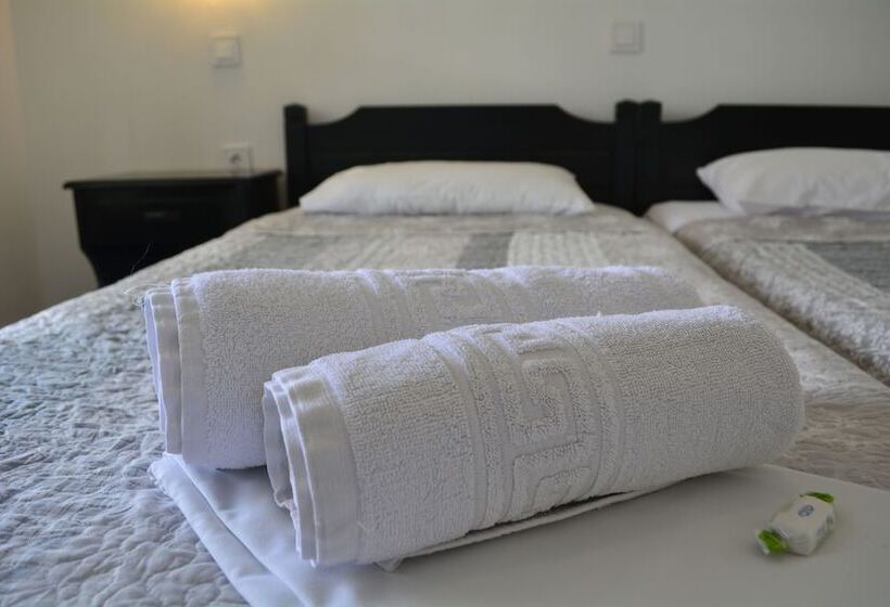 استودیوی استاندارد با چشمانداز دریا, Arellis Studios