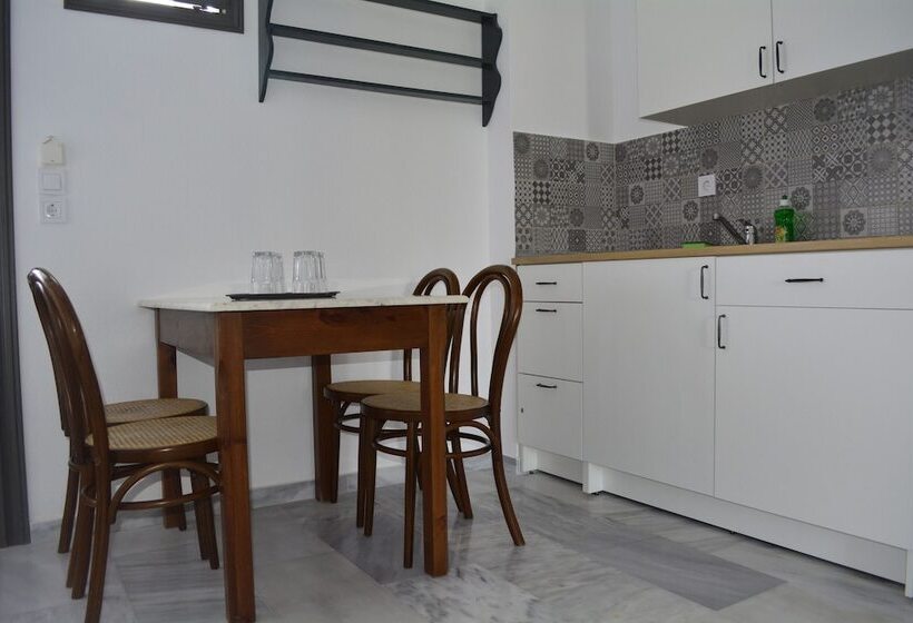 آپارتمان 1 خوابه با چشمانداز دریا, Arellis Studios