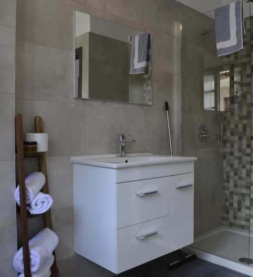 آپارتمان 1 خوابه با چشمانداز دریا, Arellis Studios