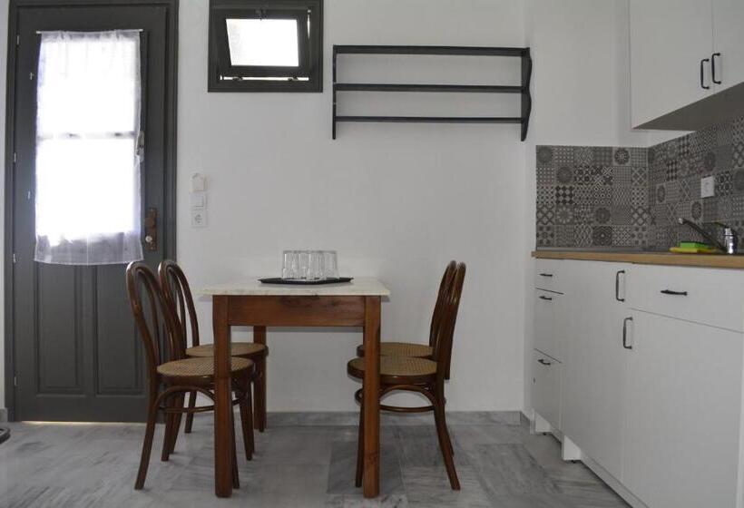 آپارتمان 1 خوابه با چشمانداز دریا, Arellis Studios