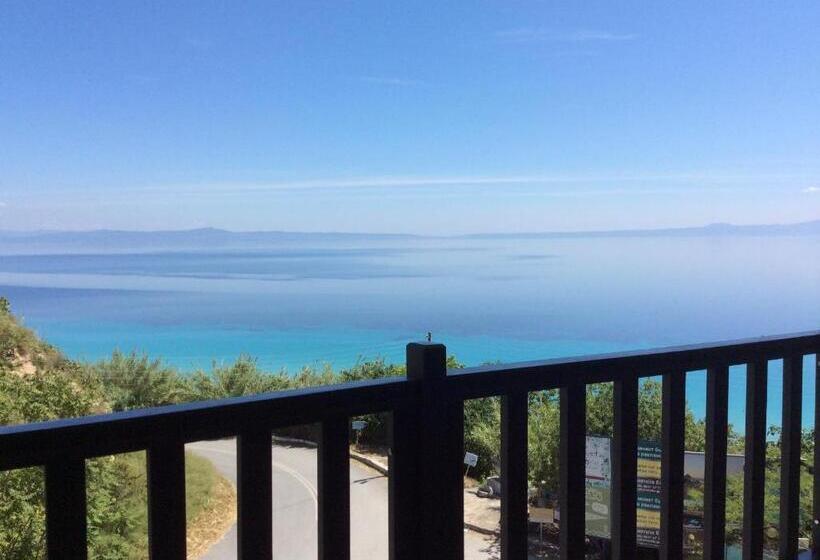 آپارتمان 1 خوابه با چشمانداز دریا, Arellis Studios