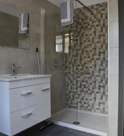 آپارتمان 1 خوابه با تراس, Arellis Studios