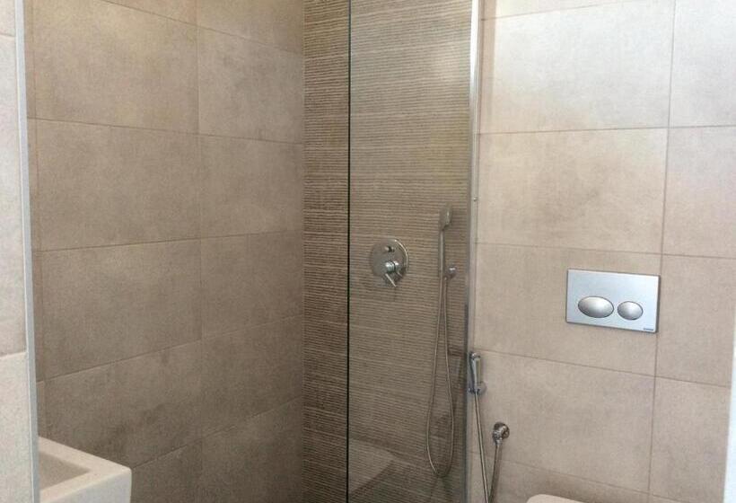 استودیو استاندارد با تراس, Arellis Studios