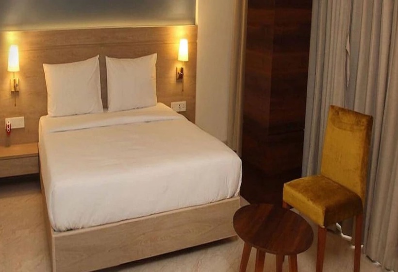 חדר דלוקס, Daani Continental