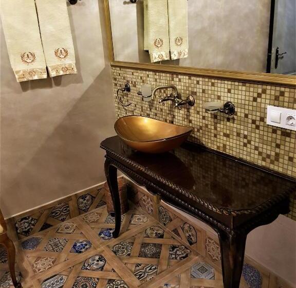 اتاق سوپریور, Nf Palace Old City Bucharest