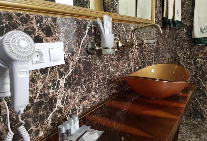 اتاق سوپریور, Nf Palace Old City Bucharest