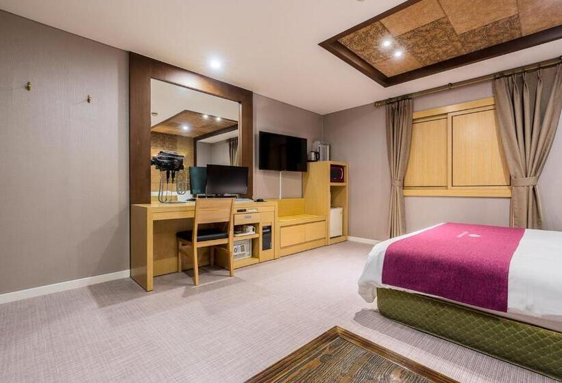 高级大房间, Symphony