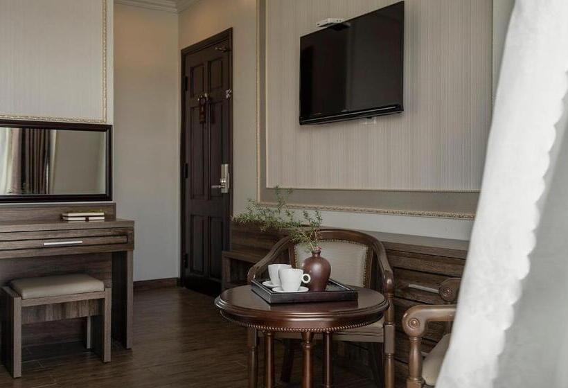 اتاق لوکس با چشم‌انداز شهر, New Life Hotel   Da Lat