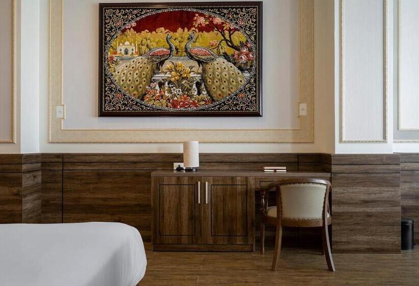 سوئیت جونیور خانوادگی, New Life Hotel   Da Lat