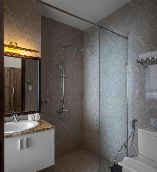 اتاق خانوادگی, New Life Hotel   Da Lat