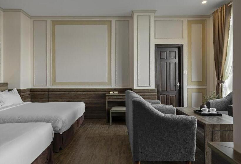 اتاق لوکس چهار تخته, New Life Hotel   Da Lat