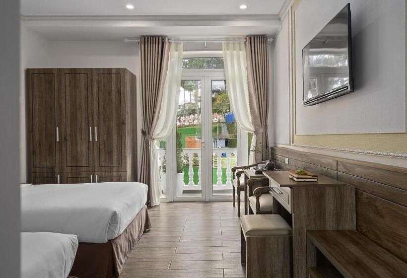 اتاق استاندارد با چشمانداز, New Life Hotel   Da Lat
