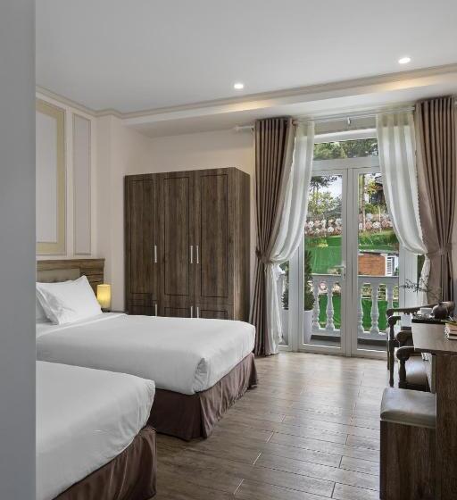 اتاق استاندارد با چشمانداز, New Life Hotel   Da Lat