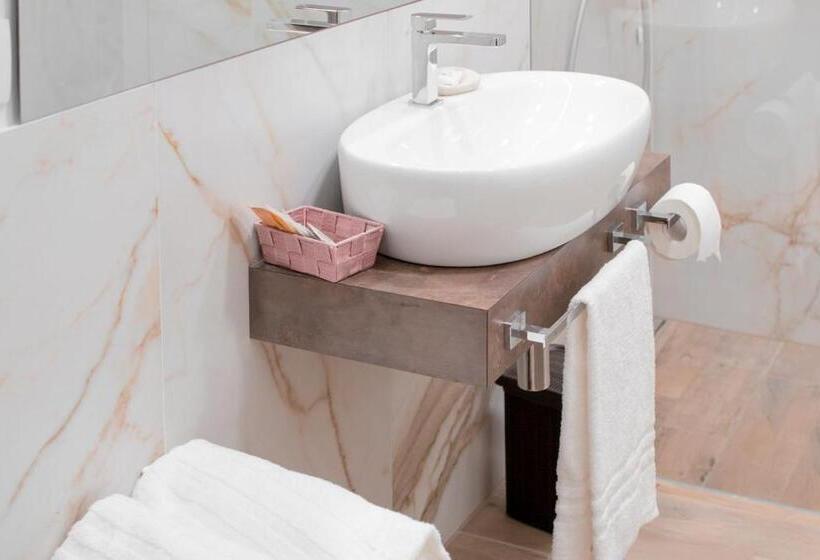 标准间, Al Campanile Di San Daniele