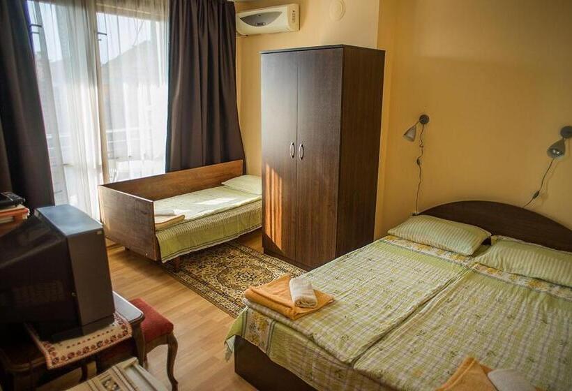 اتاق استاندارد با بالکن, Home Gramatikovi