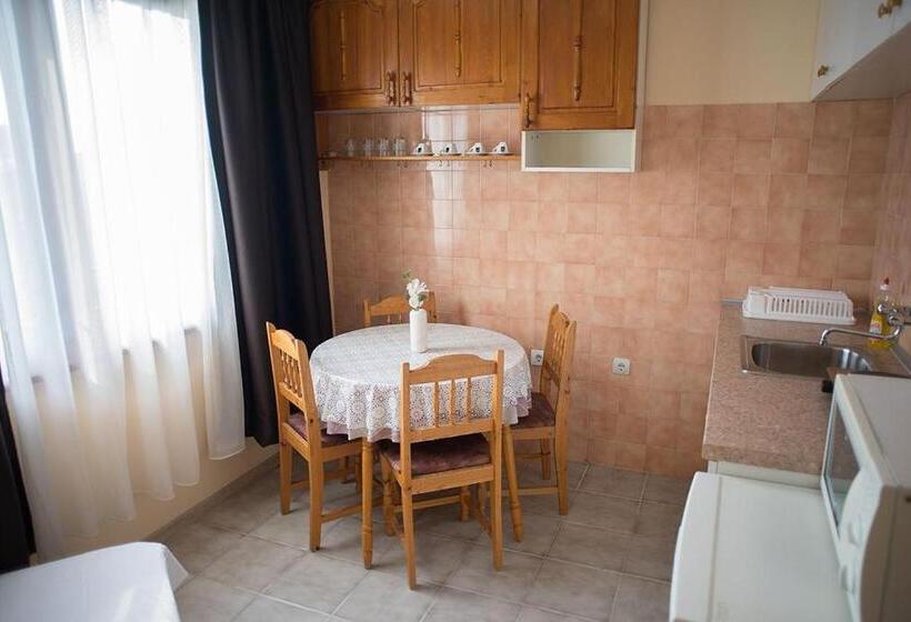 اتاق استاندارد با بالکن, Home Gramatikovi