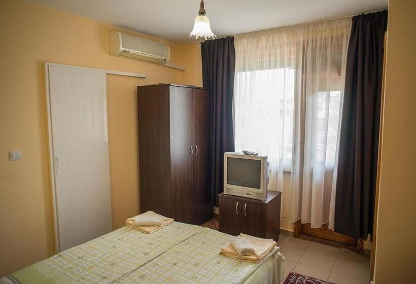 اتاق استاندارد با بالکن, Home Gramatikovi