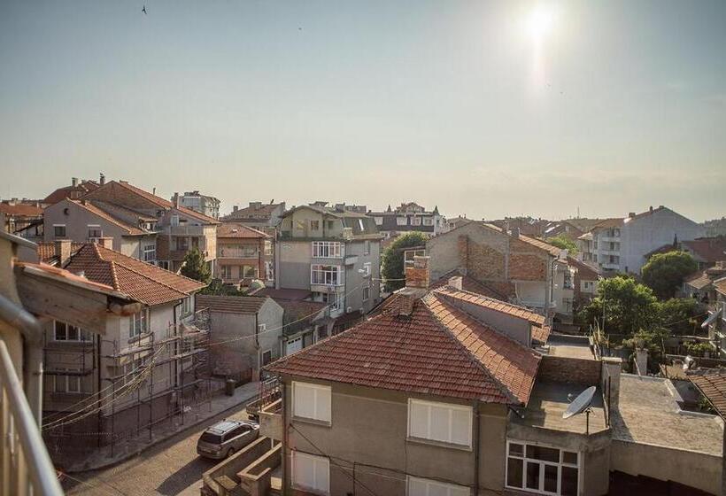 اتاق استاندارد با بالکن, Home Gramatikovi