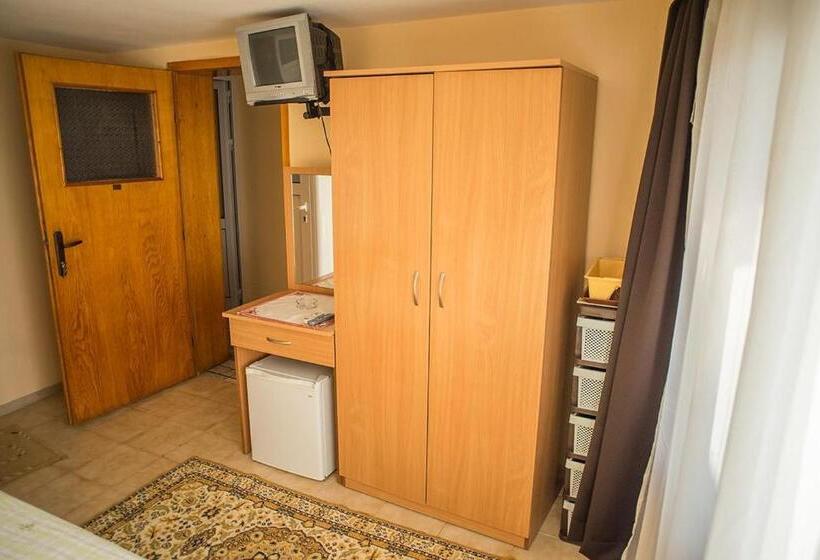 اتاق استاندارد با بالکن, Home Gramatikovi