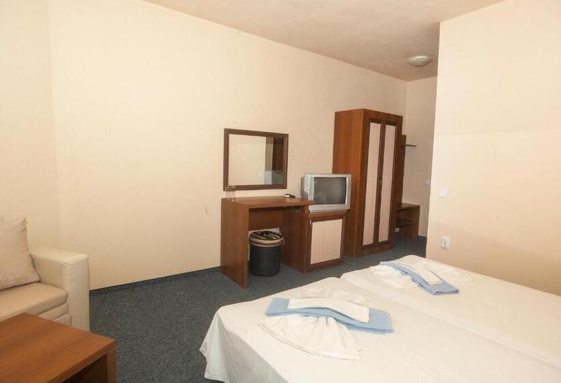 家庭间, Ravda Bay Guest House