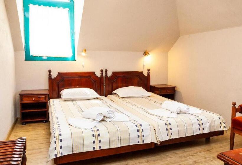 带3个卧室的公寓, Ravda Bay Guest House