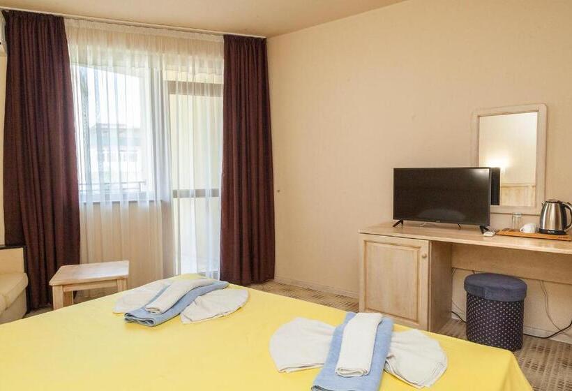 家庭间, Ravda Bay Guest House