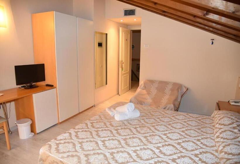 レイクビュースタンダードルーム, Ristorante Miralago