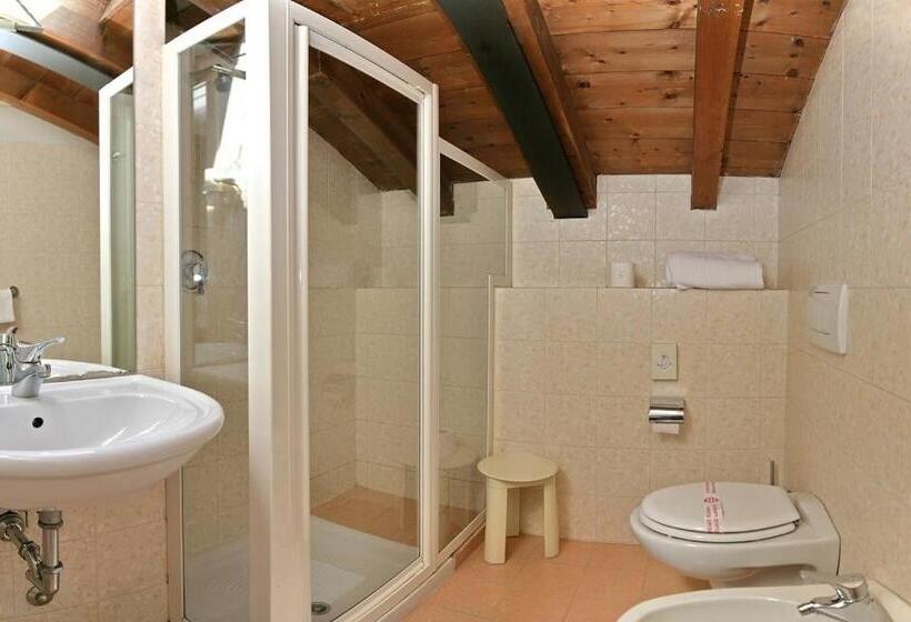 レイクビュースタンダードルーム, Ristorante Miralago