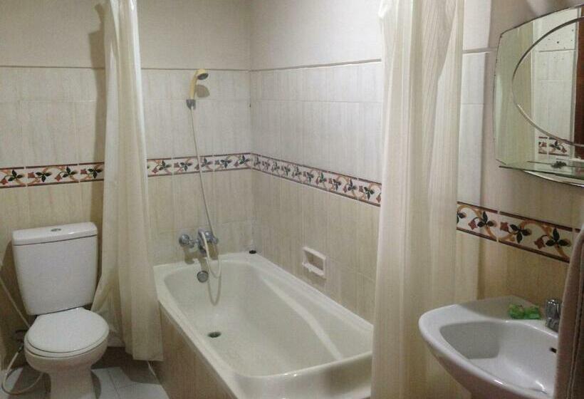 海景标准间带阳台, Dewa Bharata Bungalows Candidasa