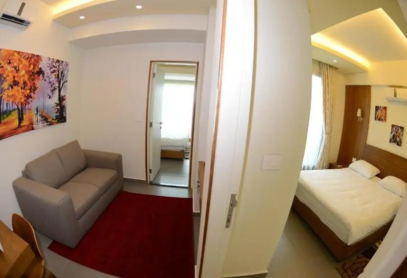 سوییت جونیور با چشم‌انداز دریا, Guias Hotel & Spa