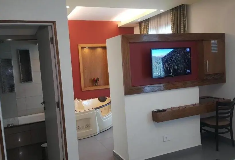 سوییت جونیور با چشم‌انداز دریا, Guias Hotel & Spa