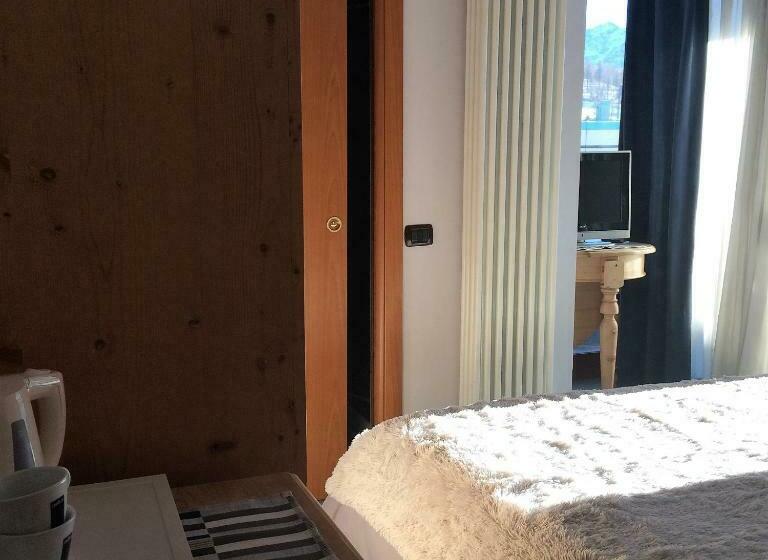 Quarto Estandar com Sacada, Chalet Weal