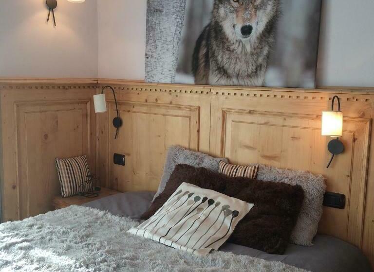 غرفة قياسية مزوَّدة بشُرفة, Chalet Weal