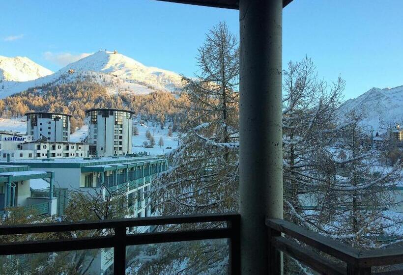 شقة غرفة واحدة, Chalet Weal