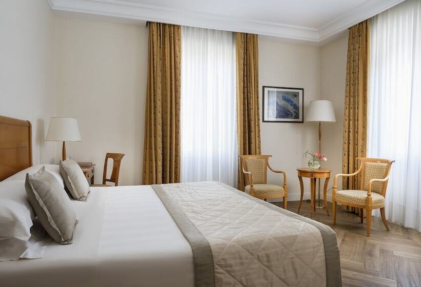 اتاق سوپریور سه تخته, Residenza Parco Fellini