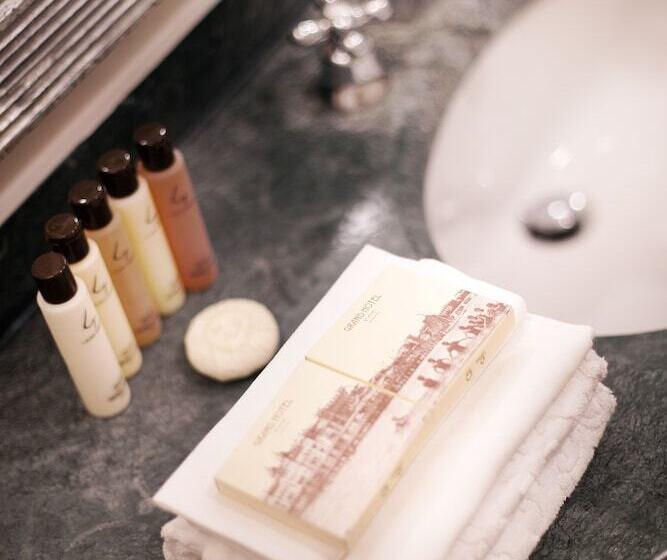 سوییت جونیور, Residenza Parco Fellini