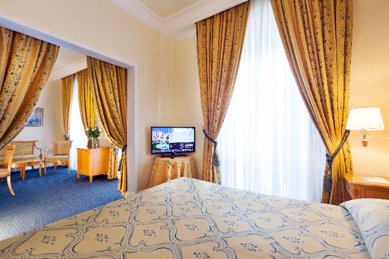 سوییت جونیور, Residenza Parco Fellini