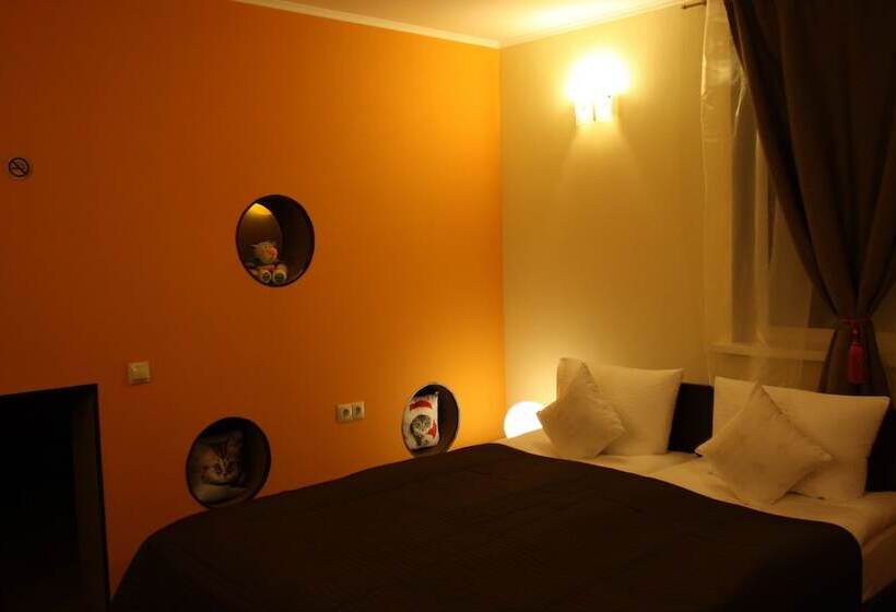 חדר משפחתי, Vnukovo Hotel Moscow