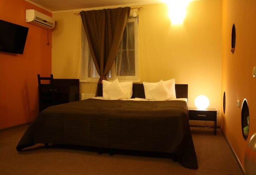 Семейный Номер, Vnukovo Hotel Moscow