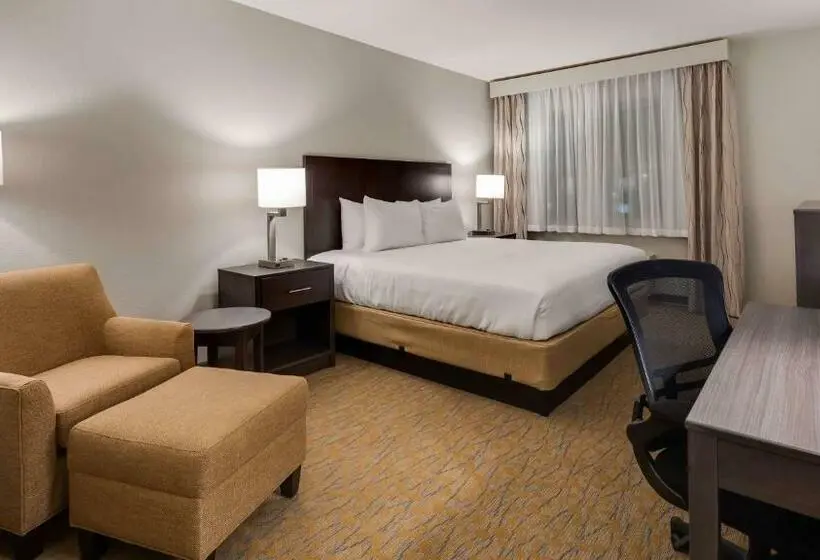 キングサイズベッドのスタンダードルーム, Best Western Plus The Inn At Hells Canyon